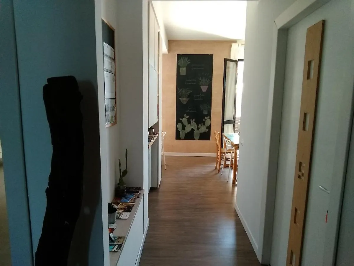 Gea Etna Apartment&Rooms Nicolosi 0*,  Italia